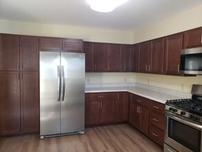 1323 W Main St in Stoughton, WI - Building Photo - Building Photo