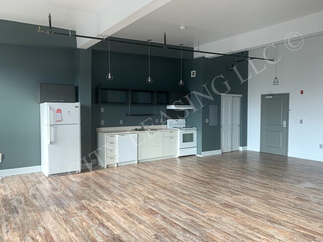 Hive@155 and Hive Andrews in Rochester, NY - Foto de edificio - Building Photo