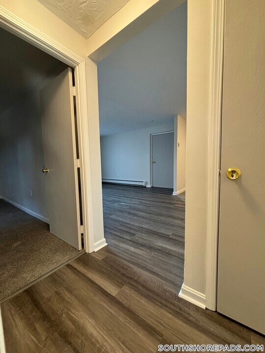 38-48 Dean St in Norwood, MA - Building Photo