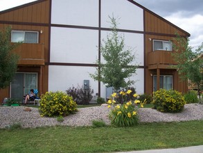 Dillon Vista Apartments in Lander, WY - Building Photo - Building Photo