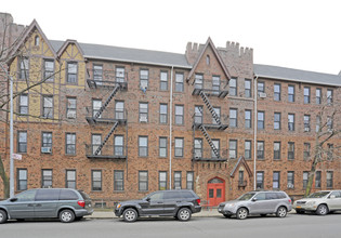 3401 Parsons Blvd in Flushing, NY - Foto de edificio - Building Photo