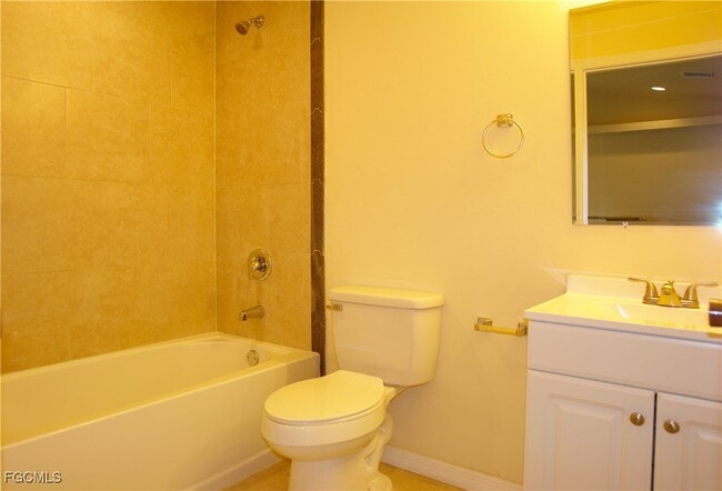 property at 530 SE 5th Ave