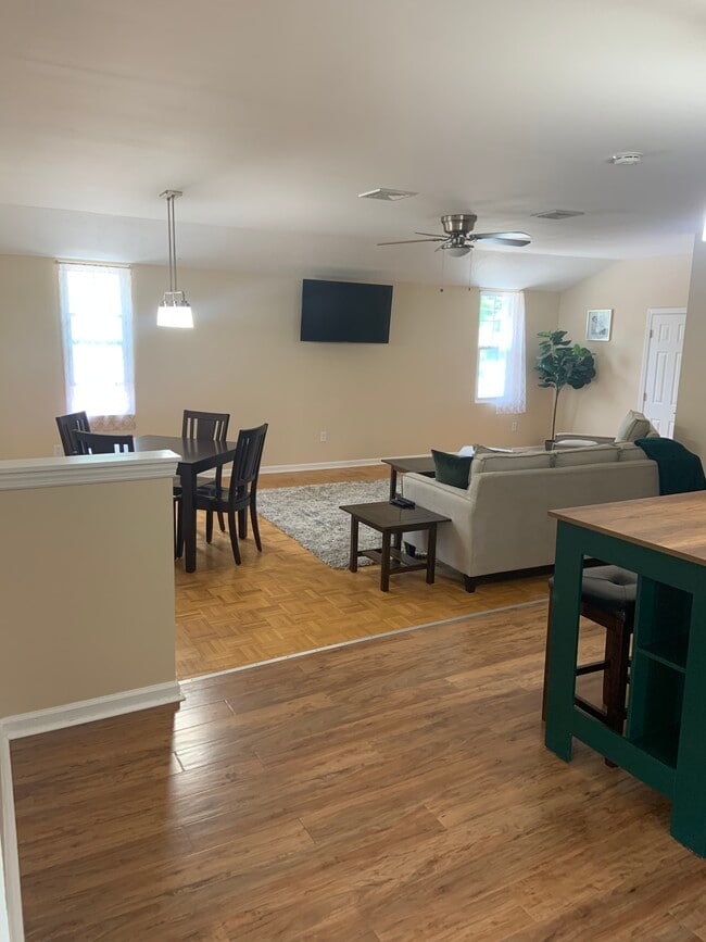 3341 Saxonburg Blvd Rentals in Glenshaw, PA