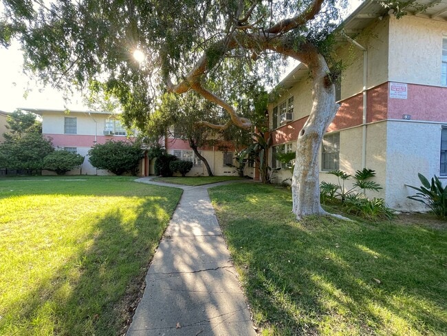 property at 5931 Cahuenga Blvd