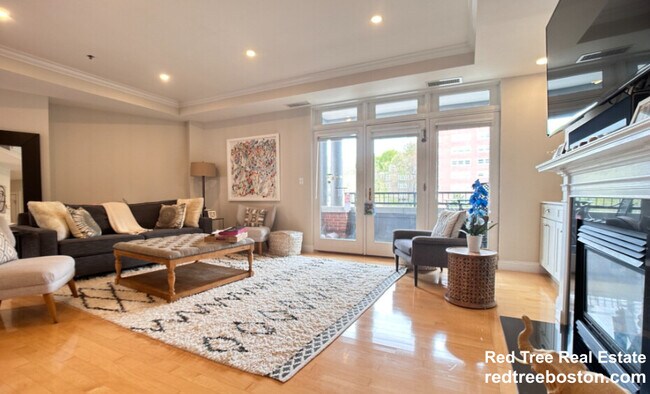 1601 Beacon St in Brookline, MA - Foto de edificio - Building Photo