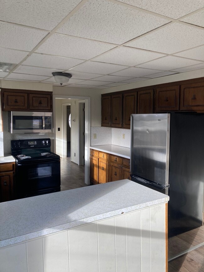 607 Jackson St in Unicoi, TN - Building Photo - Building Photo