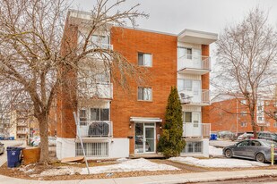 595 De Largentière Rue in Laval, QC - Building Photo