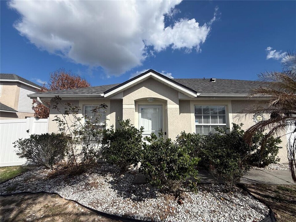 1905 Myakka Ct in Poinciana, FL - Building Photo