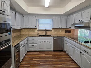 8100 N Bridgeport Ln in Bethany, OK - Building Photo - Building Photo