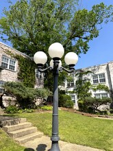 529 Whitham Ave in Fayetteville, AR - Foto de edificio - Building Photo