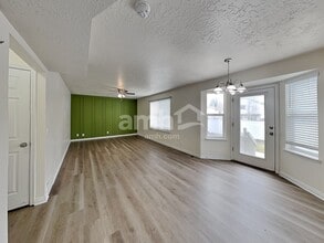 817 Country Club Dr in Stansbury Park, UT - Building Photo - Building Photo