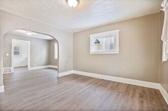 2004 Sheridan Ave in Saginaw, MI - Building Photo - Building Photo