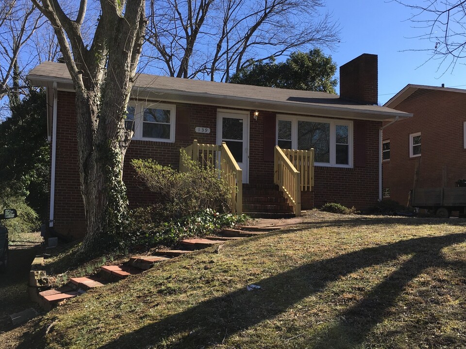 139 Endsley Ave in Winston-Salem, NC - Building Photo