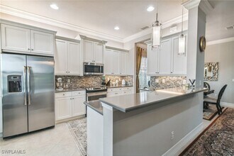 11541 Stonecreek Cir in Ft. Myers, FL - Building Photo - Building Photo