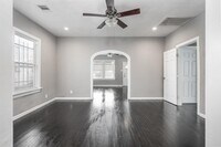 1707 Terry St photo'