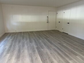 5200 Snow Dr in San Jose, CA - Building Photo - Building Photo