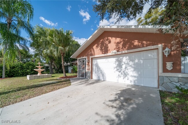 1813 NE 1st Terrace in Cape Coral, FL - Building Photo - Building Photo