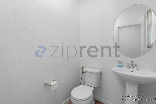 8222 Ocho Wy in Elk Grove, CA - Building Photo - Building Photo