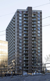 Riverbank Apartments in Ottawa, ON - Building Photo - Building Photo