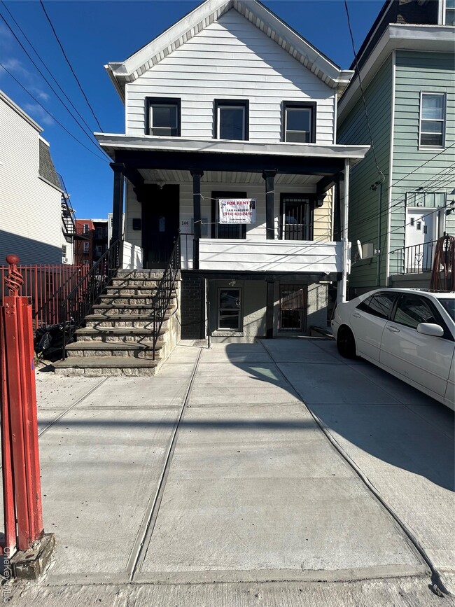 property at 144 Waverly St