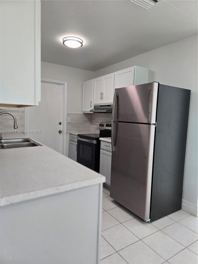 13828 Harrison St in Miami, FL - Building Photo - Building Photo