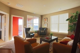 Shadow Lake Square in Papillion, NE - Building Photo - Interior Photo