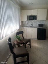 1064 N Tamiami Trail-Unit -#87 in North Fort Myers, FL - Building Photo - Building Photo