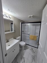 15 Diego Ct, Unit B in Columbia, MO - Foto de edificio - Building Photo