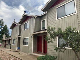 2245 Goss Cir E in Boulder, CO - Building Photo