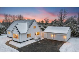 23865 County Rd 10 in Loretto, MN - Building Photo