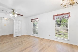 8903 Roos Rd in Houston, TX - Building Photo - Building Photo