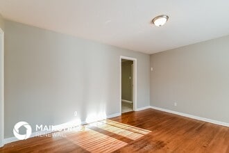 3020 Capri St in Memphis, TN - Foto de edificio - Building Photo