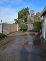 8167 Gualala Ct in Sacramento, CA - Building Photo