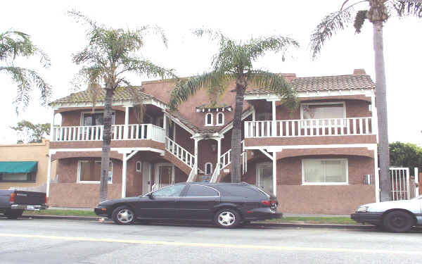 1816-1818 E 3rd St in Long Beach, CA - Building Photo - Building Photo