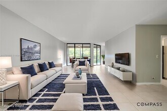 7400 Radice Ct in Lauderhill, FL - Building Photo - Building Photo