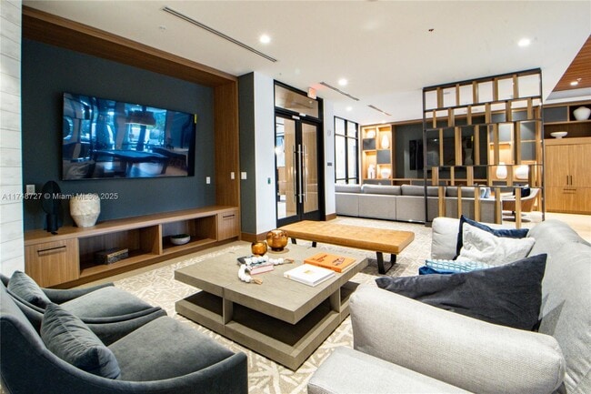 property at 9000 Ramblewood Dr