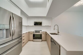 140 S Dixie Hwy in Hollywood, FL - Building Photo - Building Photo
