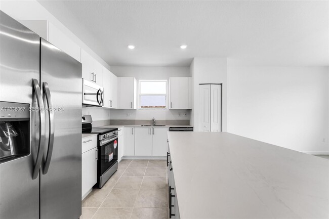 2960 SE 23rd St in Homestead, FL - Building Photo - Building Photo