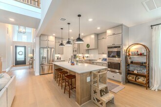 63 Perennial Cyn Dr in The Woodlands, TX - Building Photo - Building Photo