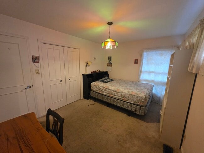 property at 4 Silversand Pl