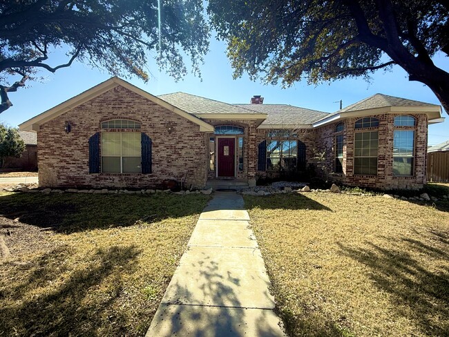 property at 3611 Springmont Dr