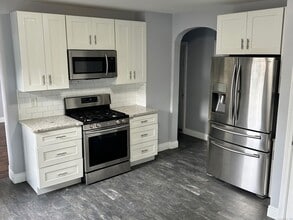 14 Eastwood Ave in Waterbury, CT - Building Photo - Building Photo
