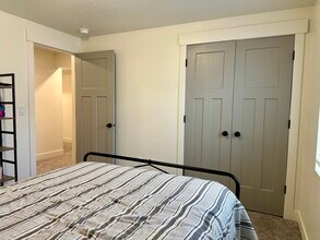 4349 Half Mile Rd, Unit Apartment in Cedar City, UT - Foto de edificio - Building Photo