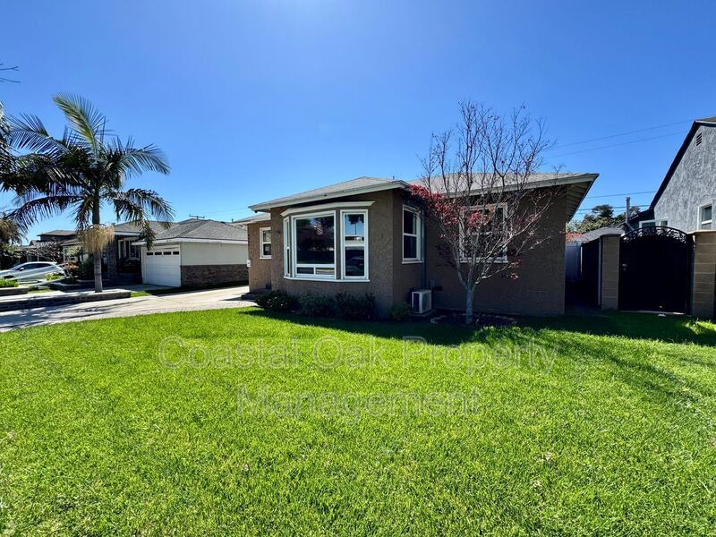 4443 Briercrest Ave in Lakewood, CA - Building Photo