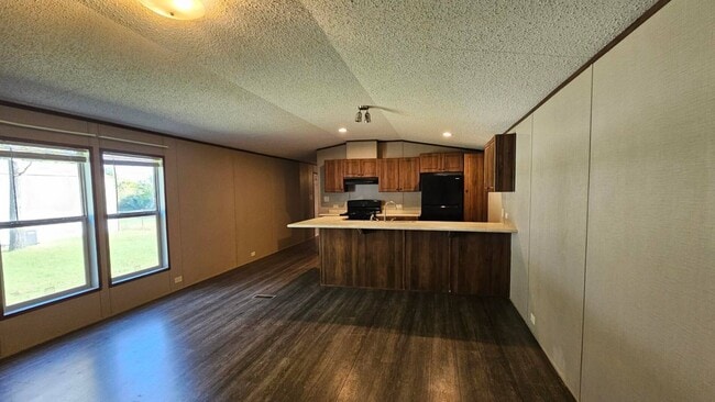 2201 S Anna St in Wichita, KS - Building Photo - Building Photo