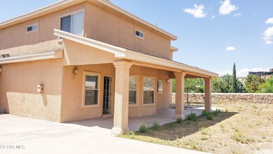 6120 La Posta Dr in El Paso, TX - Foto de edificio - Building Photo