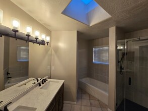 10305 Dayflower Dr NW in Albuquerque, NM - Building Photo - Building Photo