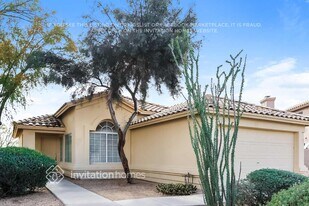7451 W Via Del Sol Dr in Glendale, AZ - Building Photo