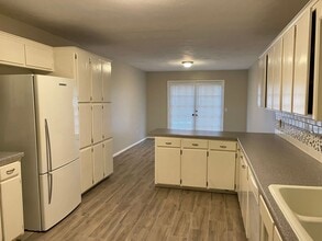 7012 N Spinnaker Ln in Oklahoma City, OK - Building Photo - Building Photo