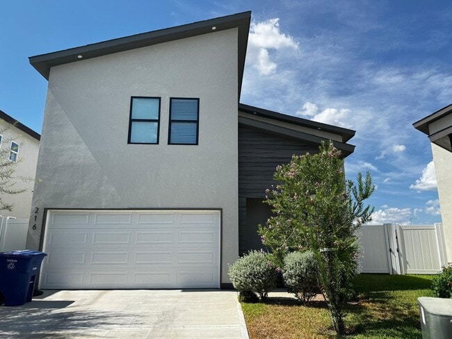216 Deer Path Lp